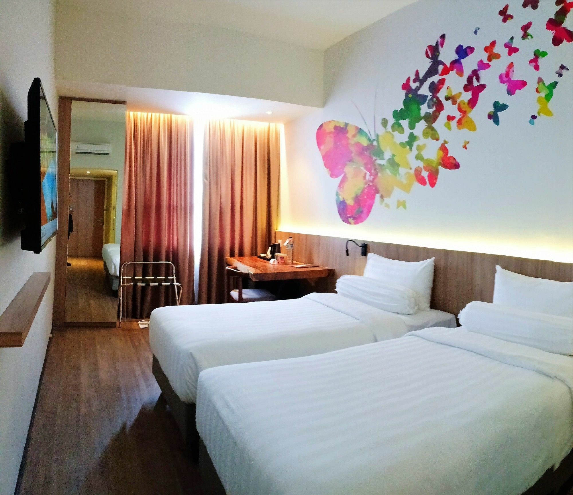 The Zuri Hotel Palembang Palimbão Exterior foto
